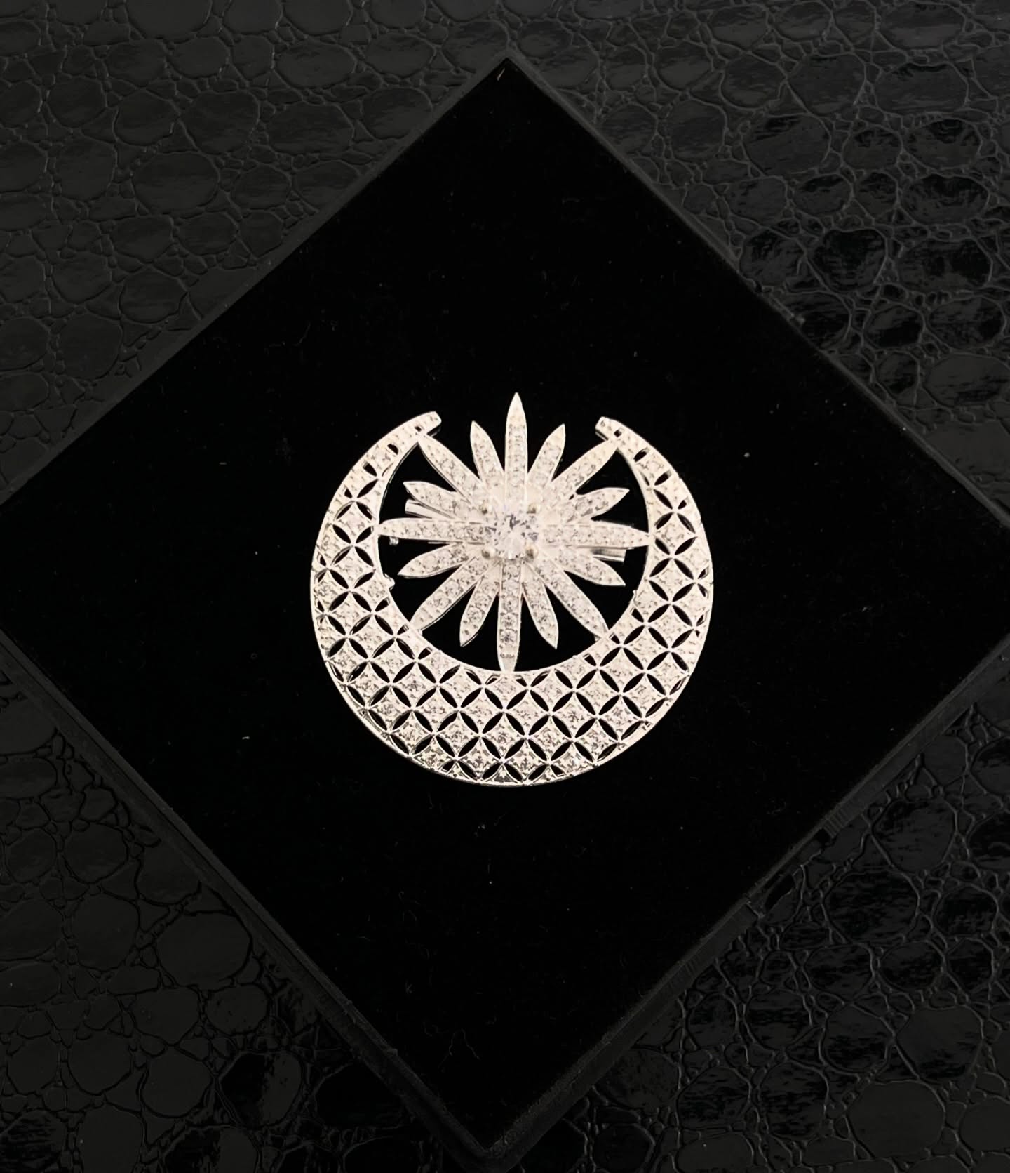 The perfect silver brooch for every occasion. - View 1