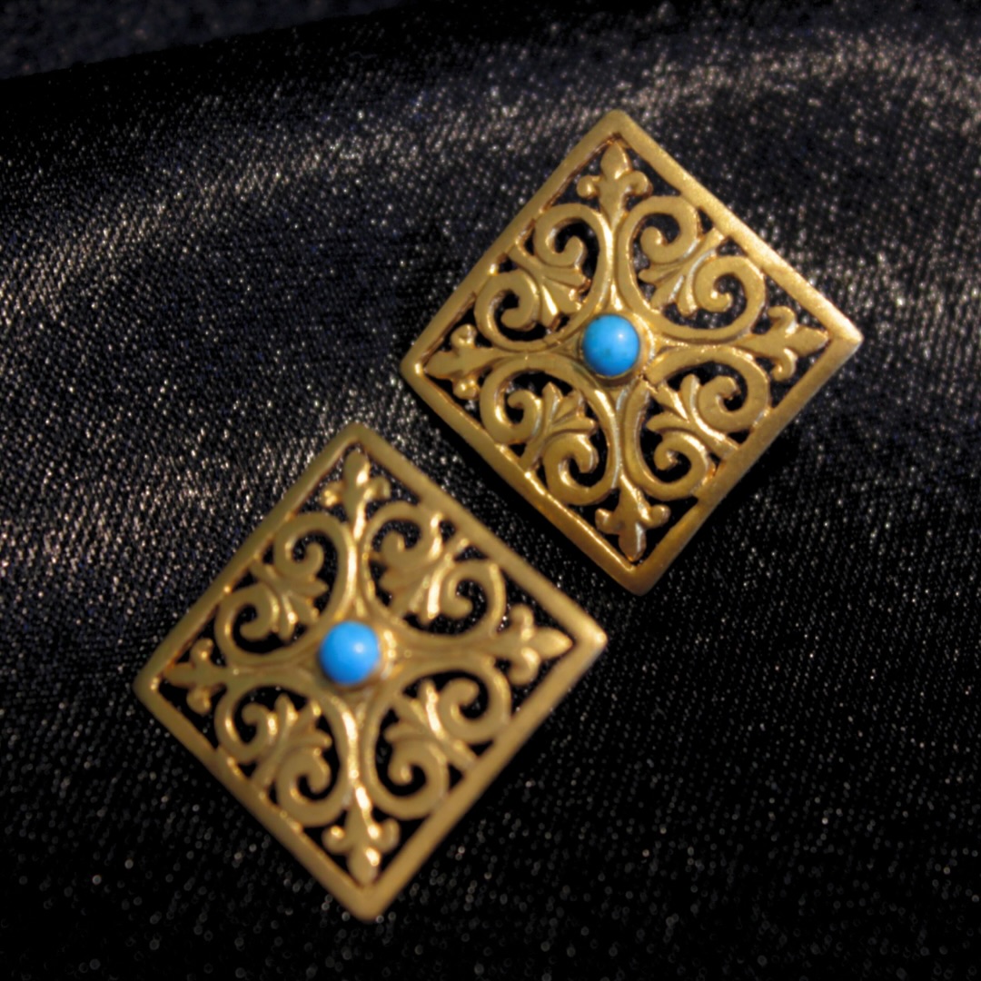 Square Turquoise - View 1