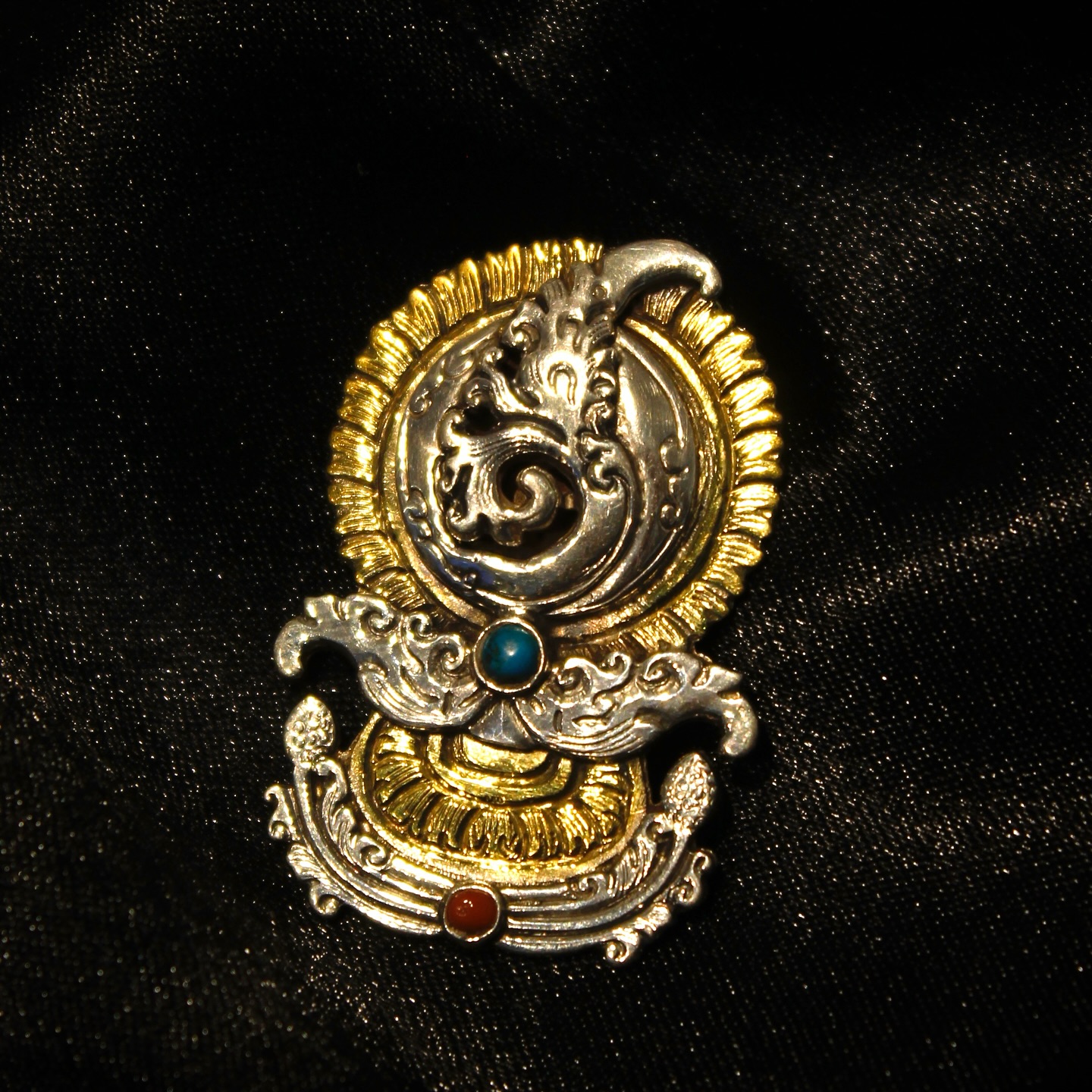 GHYAN BUTTA BROOCH - View 1