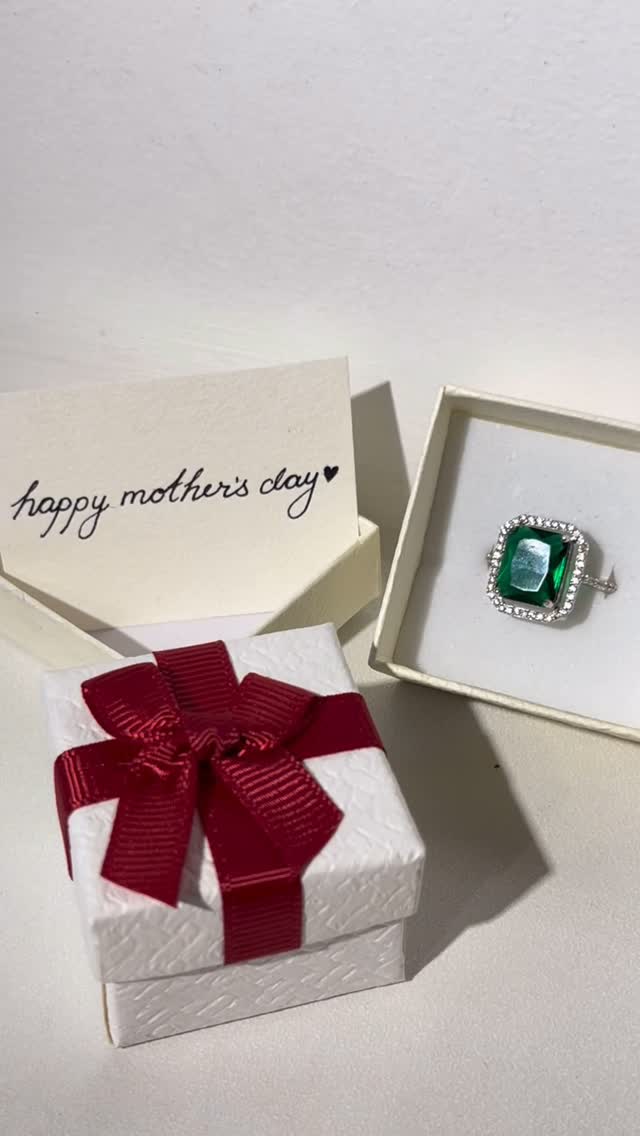 A silver sparkle for the woman who shines the brightest - View 1