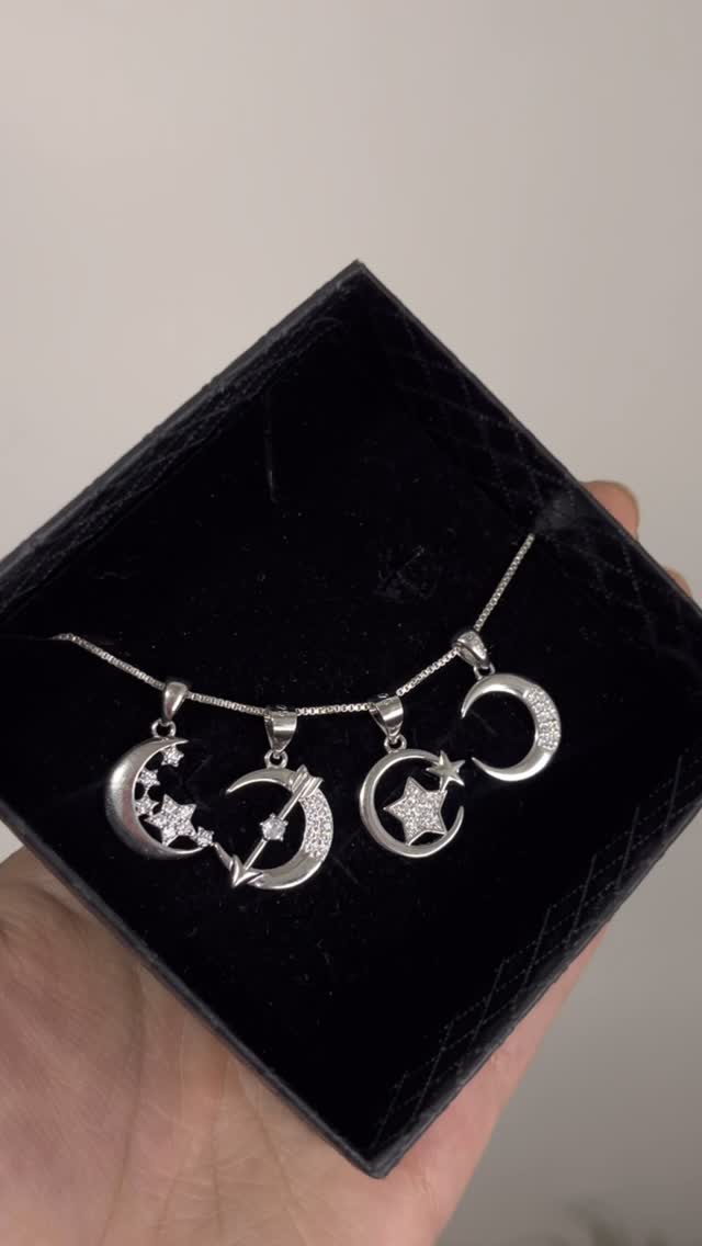 A Silver of Moonlight held close to the Heart - View 1
