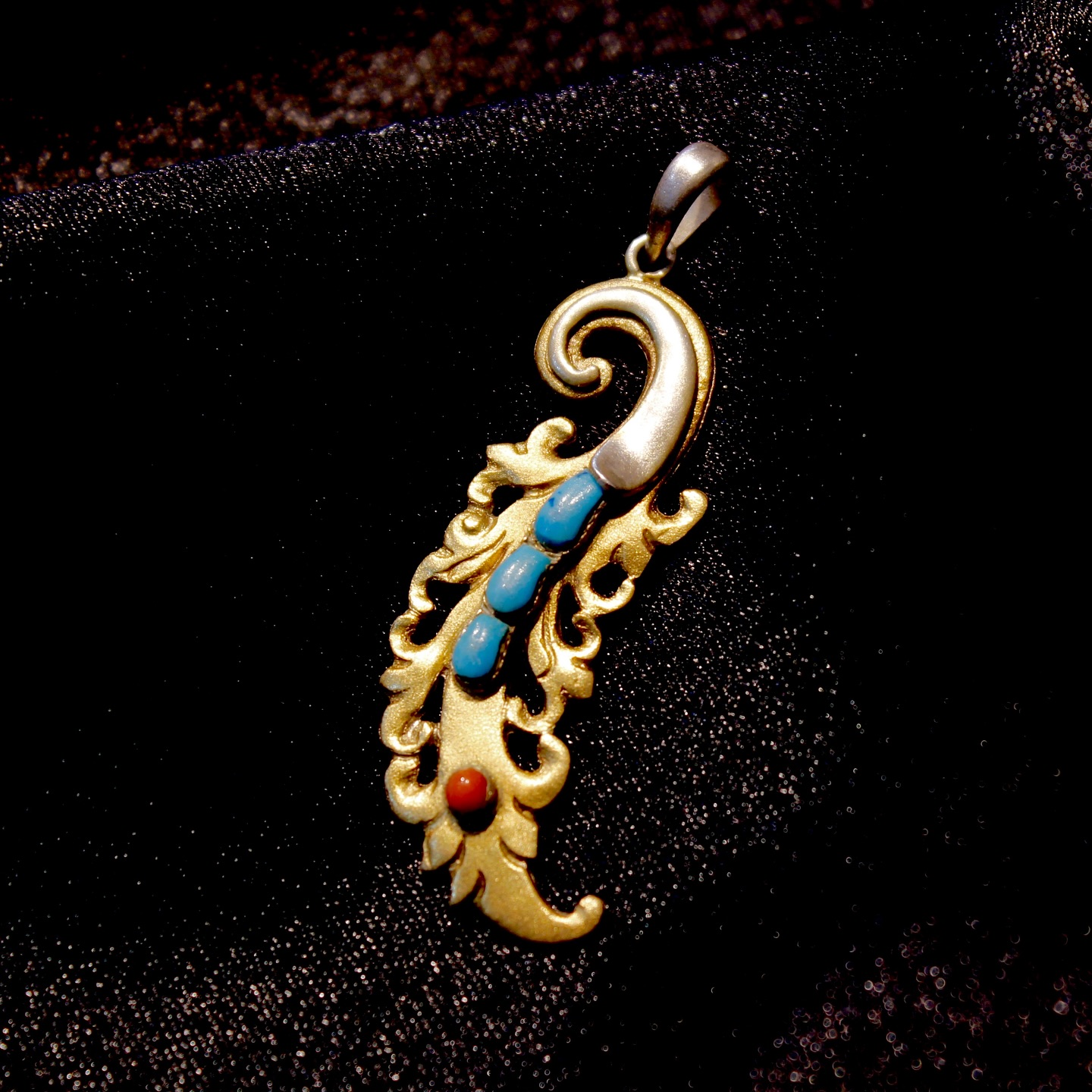 Each curve is inspired by the intricate motifs a ghya butta locket that holds Paubha tradition in - View 1