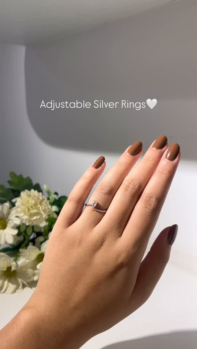 One rings that fits all sizes - View 1