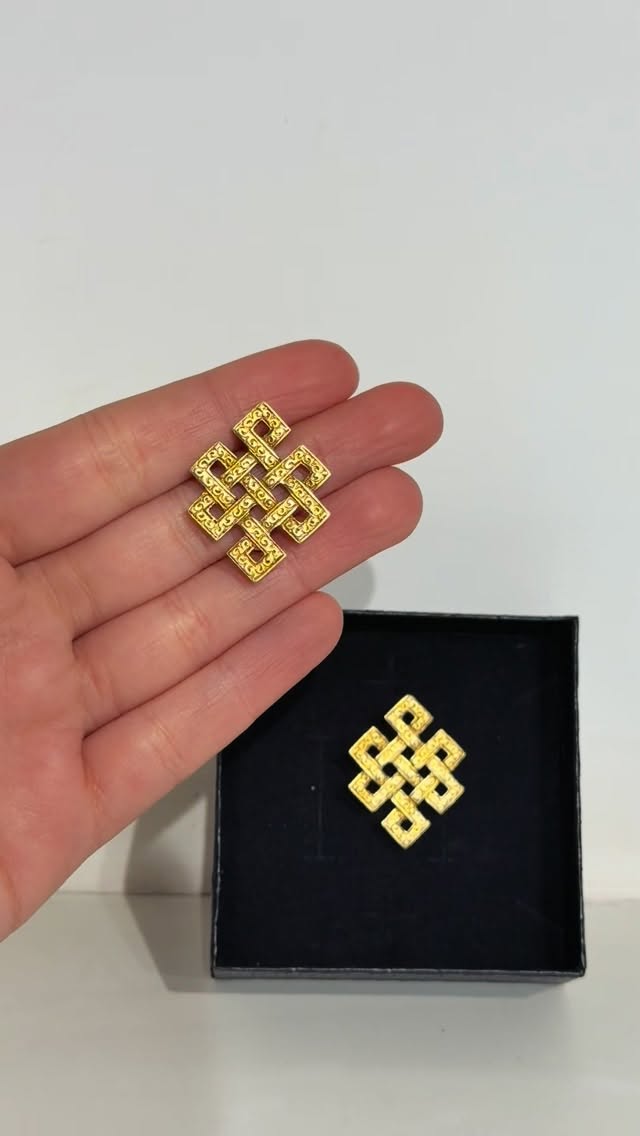 Endless Knot Brooch - View 1