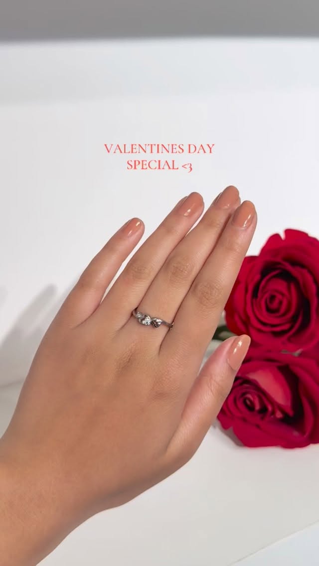 Minimal Heart Rings - View 1